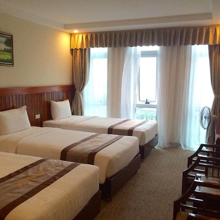 Vinh Plaza Hotel Esterno foto