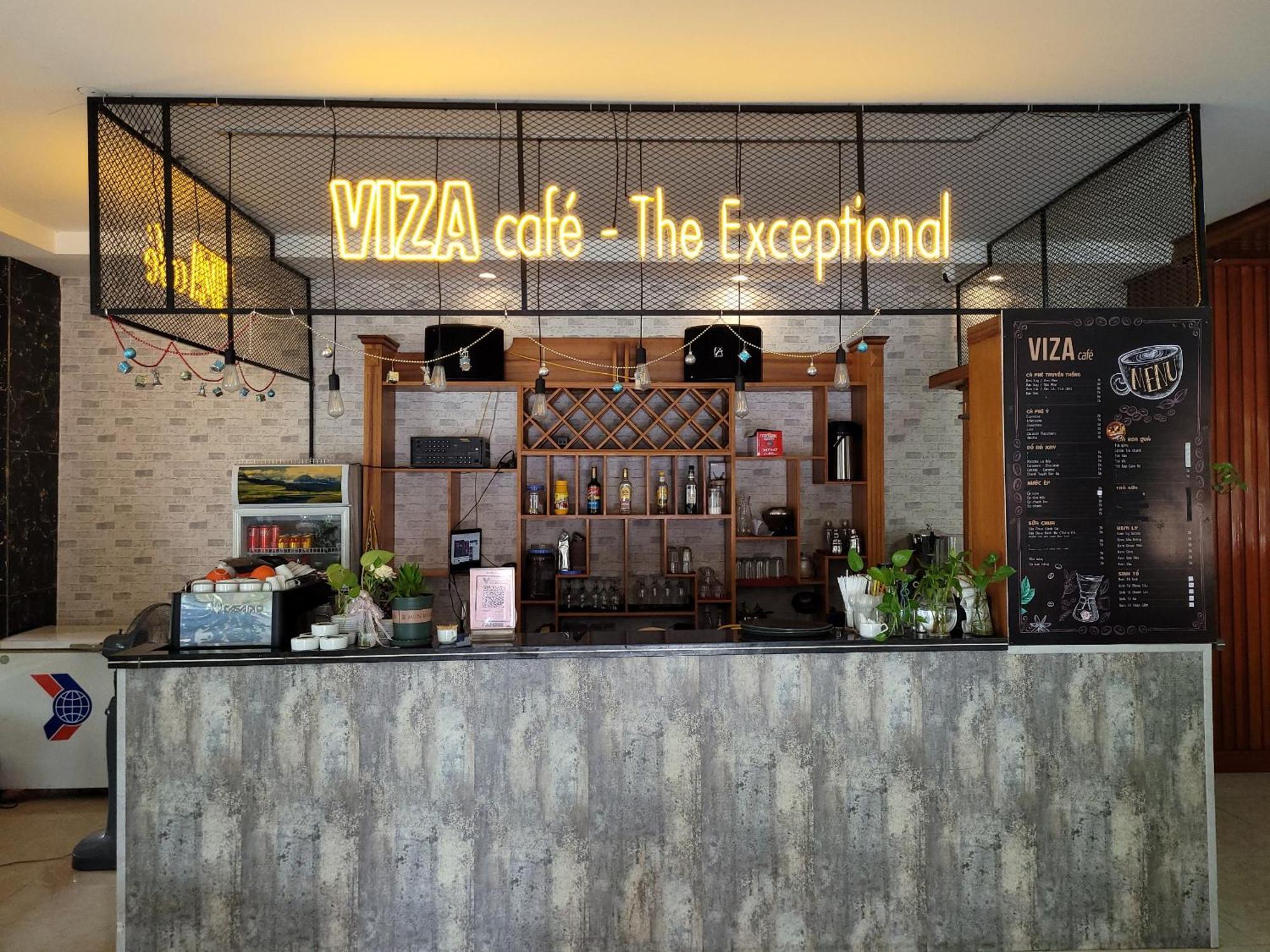 Vinh Plaza Hotel Esterno foto