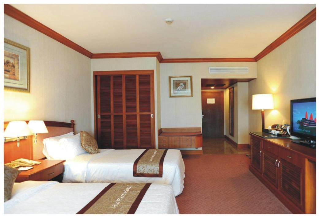 Vinh Plaza Hotel Esterno foto