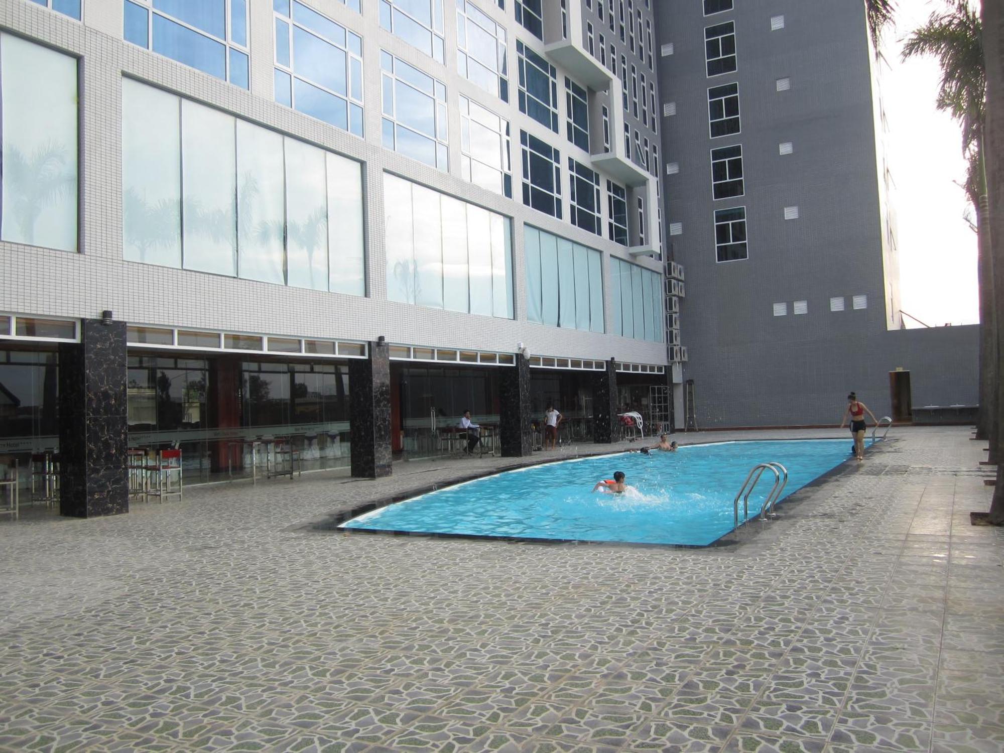 Vinh Plaza Hotel Esterno foto