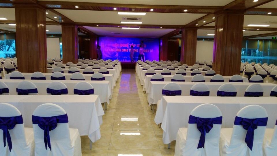 Vinh Plaza Hotel Esterno foto