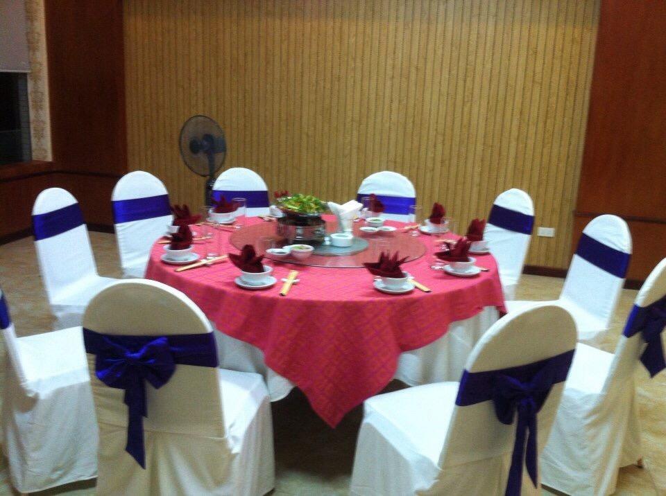Vinh Plaza Hotel Esterno foto