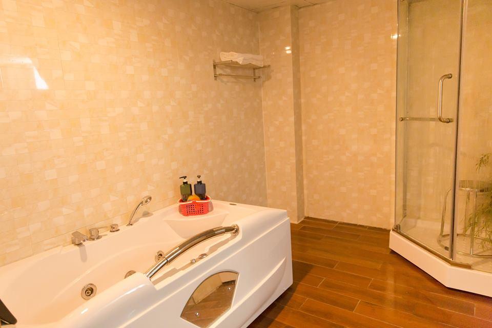 Vinh Plaza Hotel Esterno foto